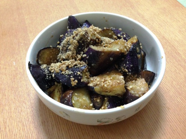 夏バテ防止に夏野菜！「折戸なすの胡麻和え」紹介