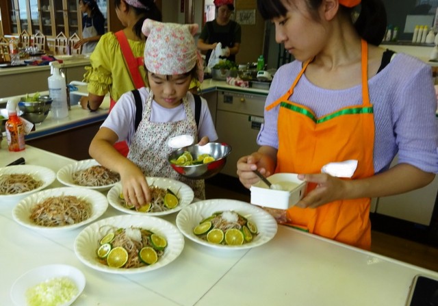 親子でみかんを楽しもう!~みかんを使った料理作り~ 親子でみかんを楽しもう!~みかんを使った料理作り~